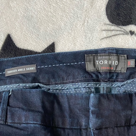 Torrid Denim Trouser Ankle Length Skinny Size 18 R - Picture 3 of 4